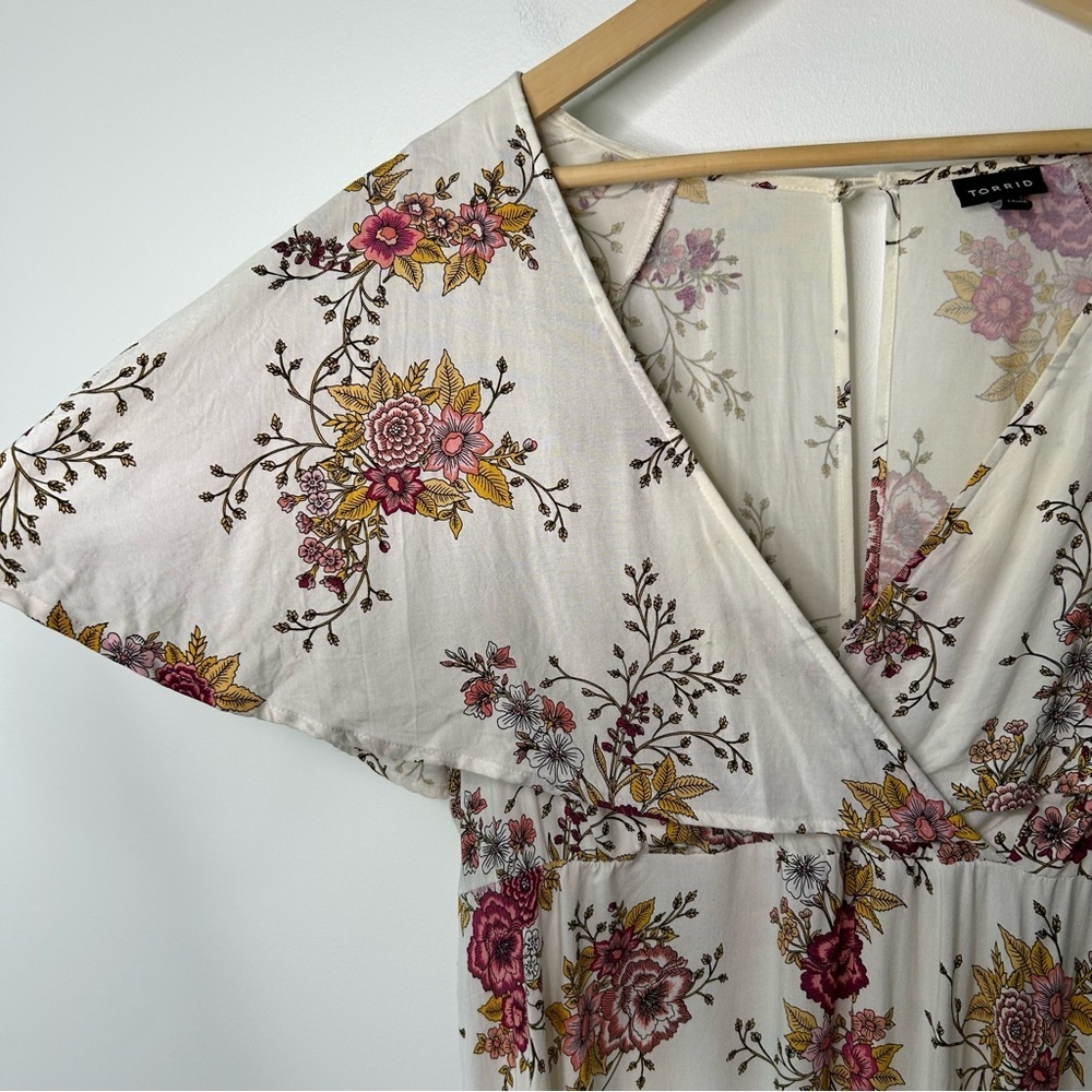 Torrid Mini Challis floral Skater Dress size 2 dark romantic feminine date night - Picture 9 of 11